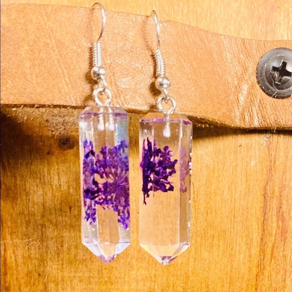 Flowery Geo Earrings. - Picture 2 of 3